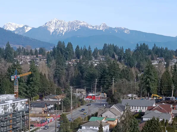 570 Emerson St #2606, Coquitlam, BC V3J 0G3
