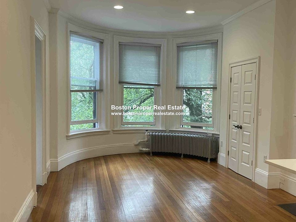 379 Commonwealth Ave. #8 Boston - Kenmore Unit Photo 1 (1)