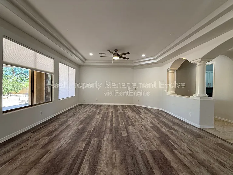 23012 N 38th Pl — Photo 7