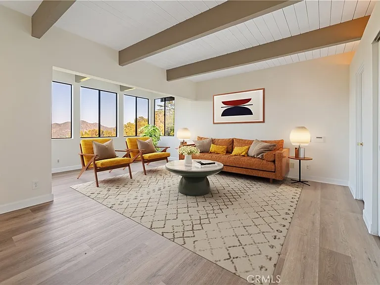 3230 Wrightwood Studio Ctr — Photo 13