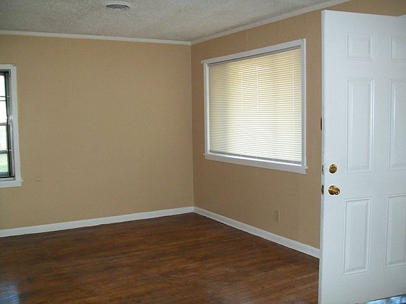 Living Room/front entry