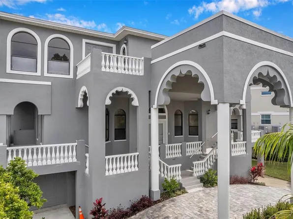 805 Columbus Dr, Tierra Verde, FL 33715
