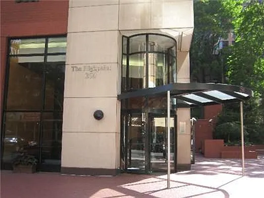 Sold by Sumitomo Real Estate Sales | media 4