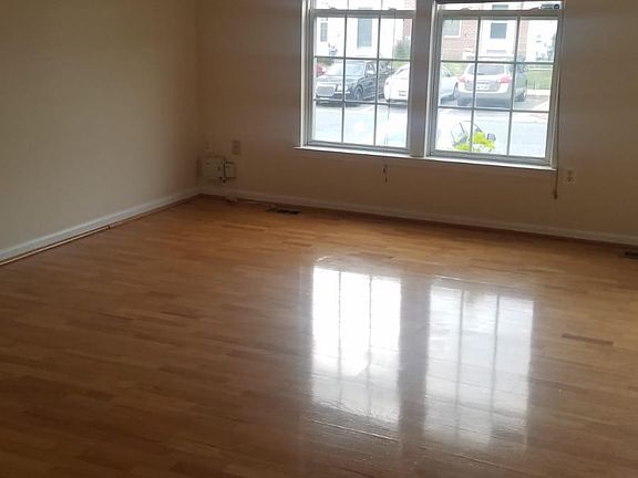 2nd image of 4915 Bristle Cone Cir