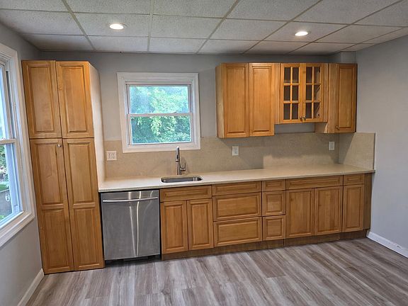 2nd image of 443-45 New St