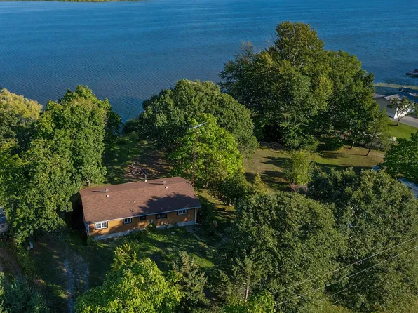 225 Johnson Bay Ln, Frontenac Islands, ON K7G 2V6