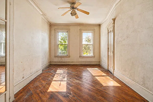 Bedroom, photo 1