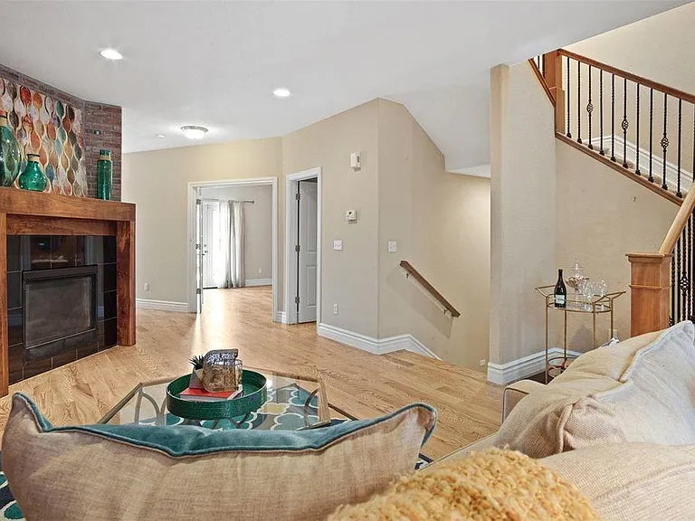 1667 S Sherman St — Photo 4