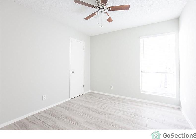 1st image of 1020 Bird Creek Dr APT 207