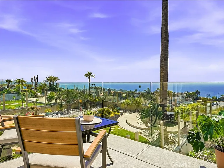 83 Palm Beach Ct — Photo 3
