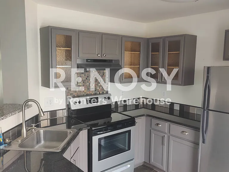 13817 Amberfield Ct — Photo 5