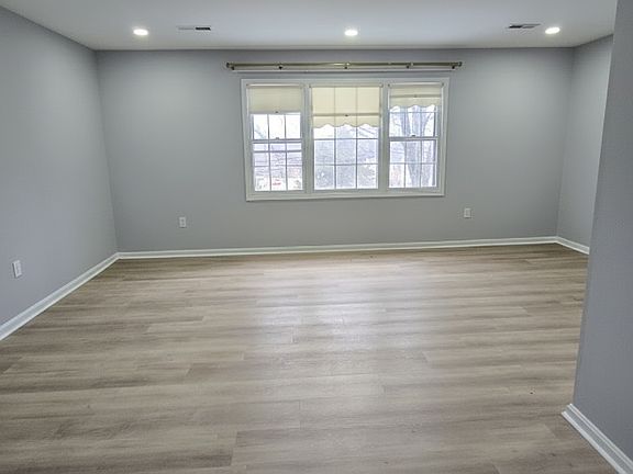 4th image of 4904 Van Walbeek Pl #4