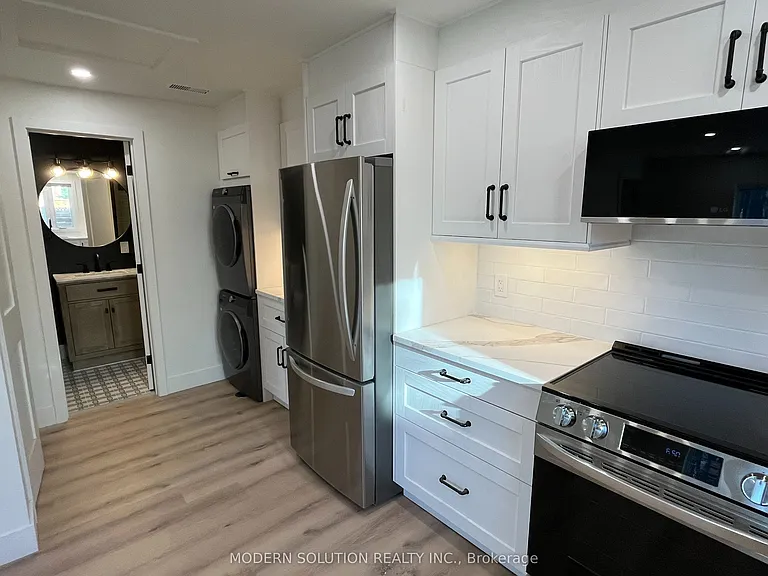 23 Tilden Cres — Photo 5