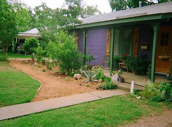 4th image of 305 E Burbank St