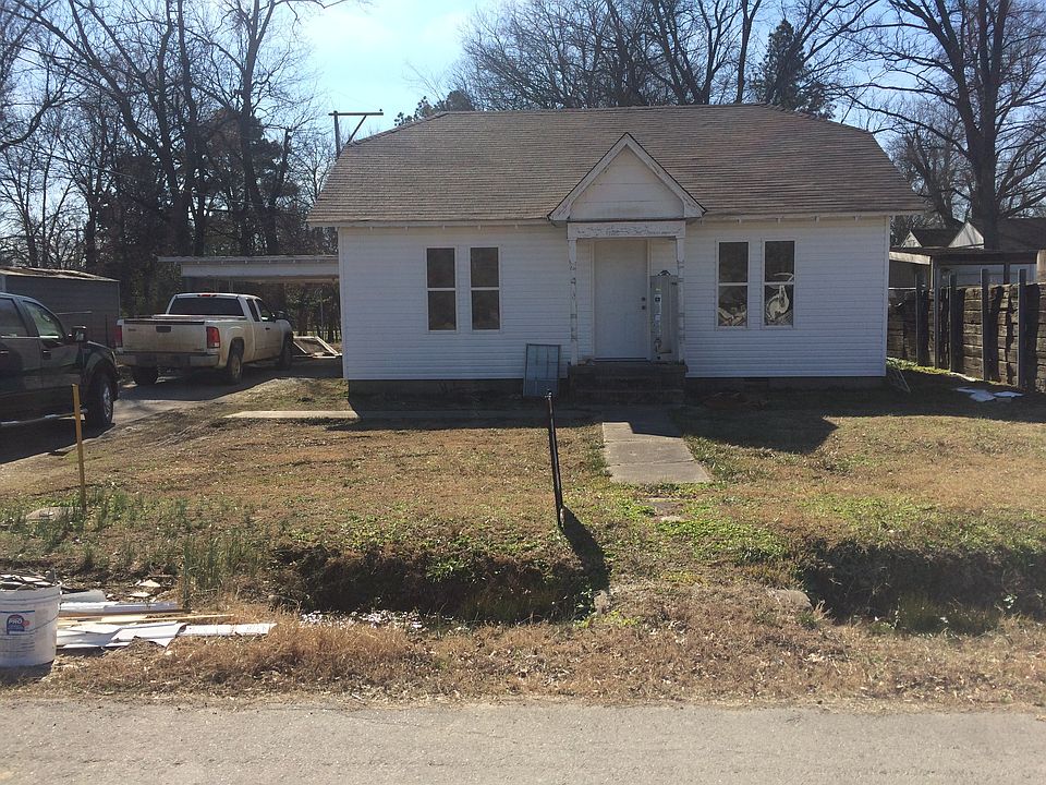 1st image of 806 E 5th St