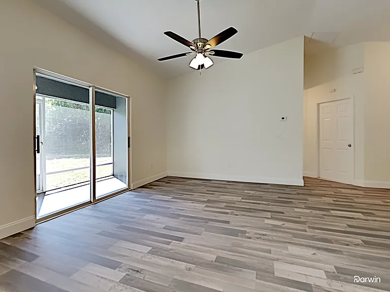 2052 SE Heathwood Cir — Photo 5