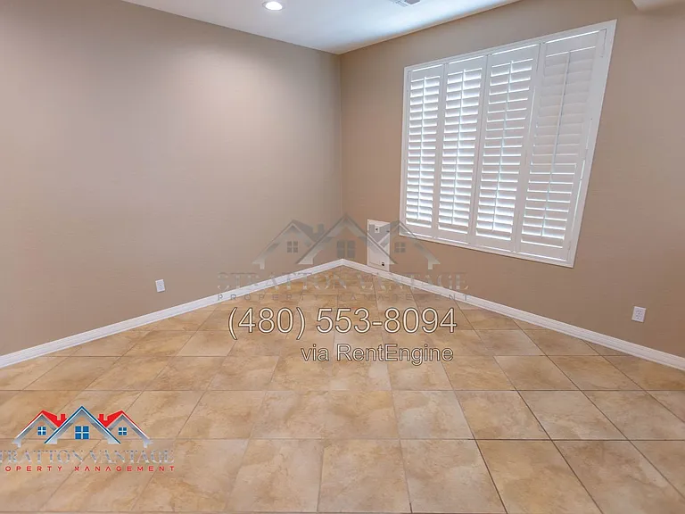 5029 W Yearling Rd — Photo 11