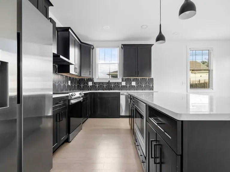 338 Ewing Dr #A — Photo 5