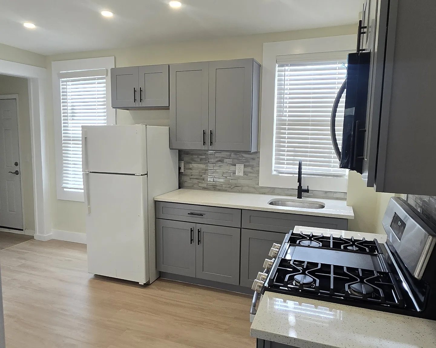 3 bed, $3,250 — Photo 1