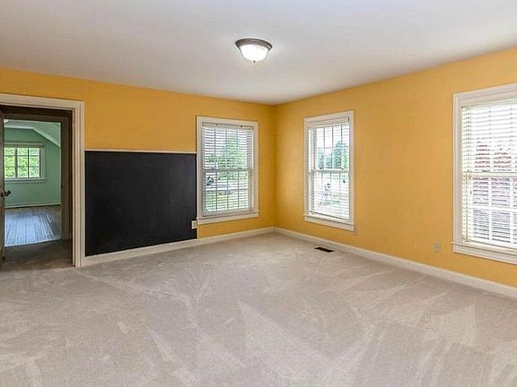 5th image of 180 Bermuda Dr
