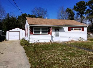 2426 Sunset Dr, Chesapeake, VA 23323