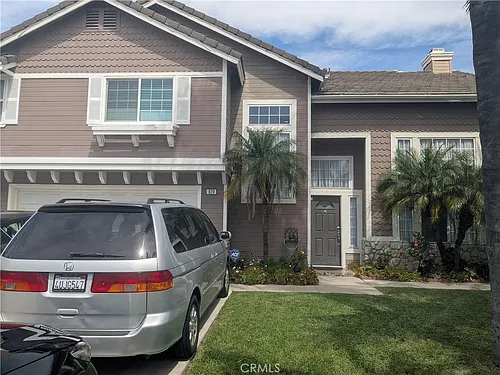 820 N Justin Pl Photo 1