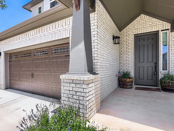 2nd image of 2605 Sam Bass Rd #3