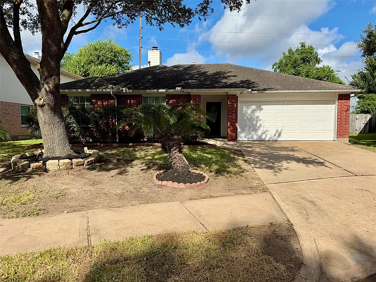 3715 Lindenfield Dr — Photo 44