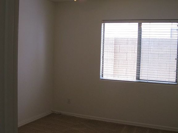 5th image of 8088 Chestnut Glen Ave