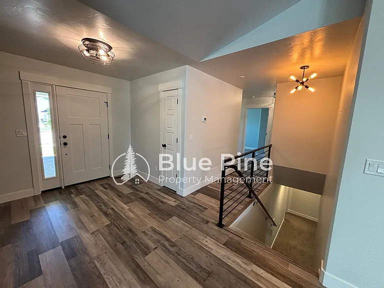 6389 Maggie Dr — Photo 31