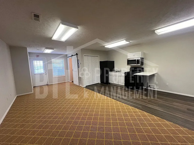 27 Notch Shopping Ln — Photo 3