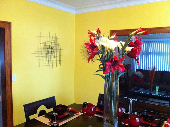 Dining room thro to Living Room