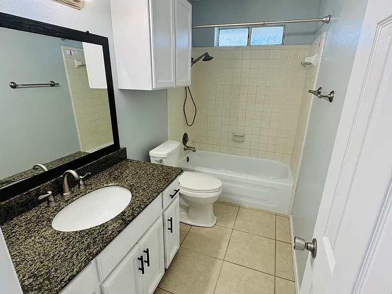 214 Portsmouth Dr — Photo 29