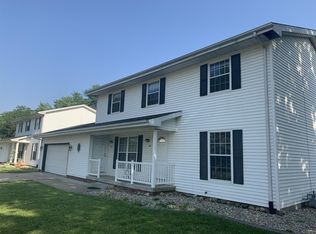 814 Deerfield Rd, Chatham, IL 62629