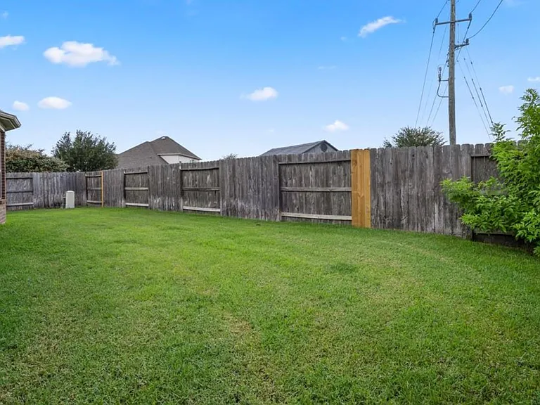 28254 Natalie Bend Rd — Photo 38