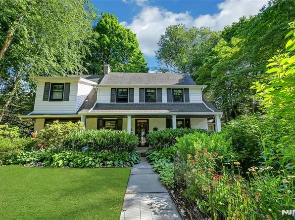 730 River Rd, Teaneck, NJ 07666