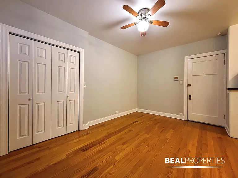 837 West Wolfram Street — Photo 14