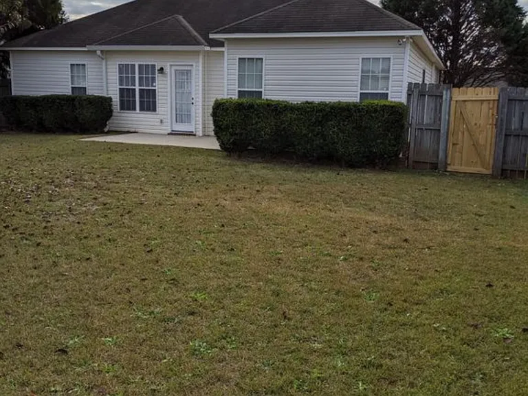502 Dorothy Ct — Photo 2