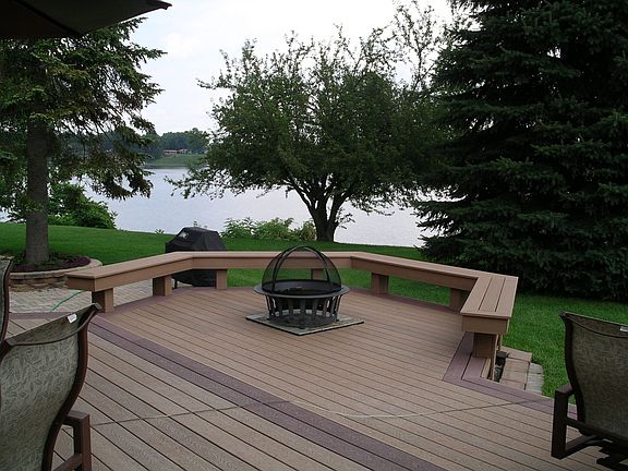 Fire pit area on deck