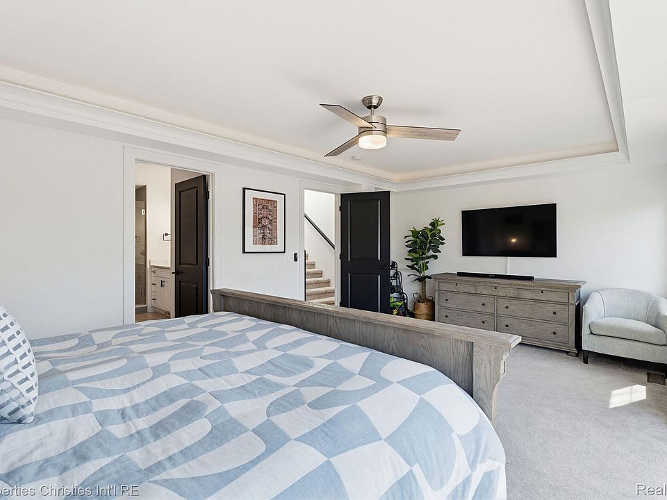 710 E Parent Ave, photo 28