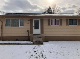 108 Bassett Ln, Youngstown, OH