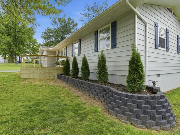 302 Highland Avenue, Monett, MO 65708