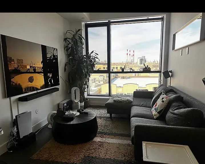 11-12 44th Dr #6H — Photo 1