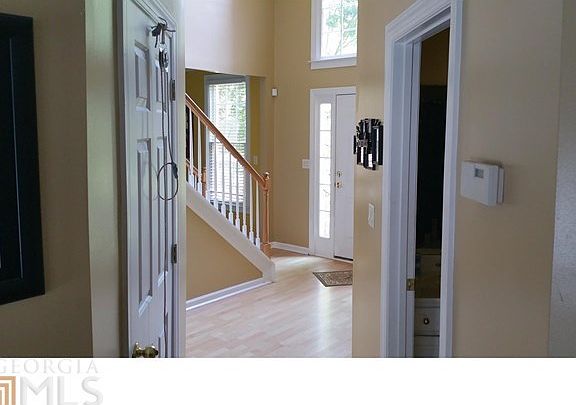 4th image of 720 Lakemont Dr
