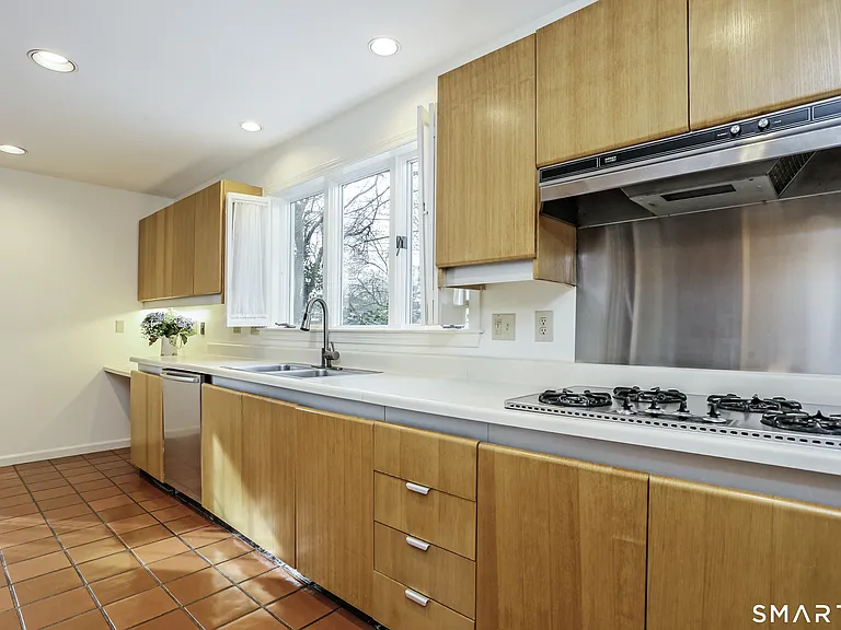 49 Station St — Photo 11