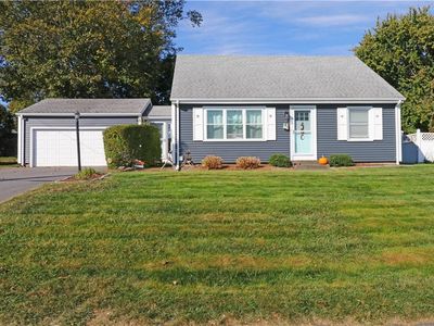 71 Douglas Ave, Portsmouth, RI, 02871