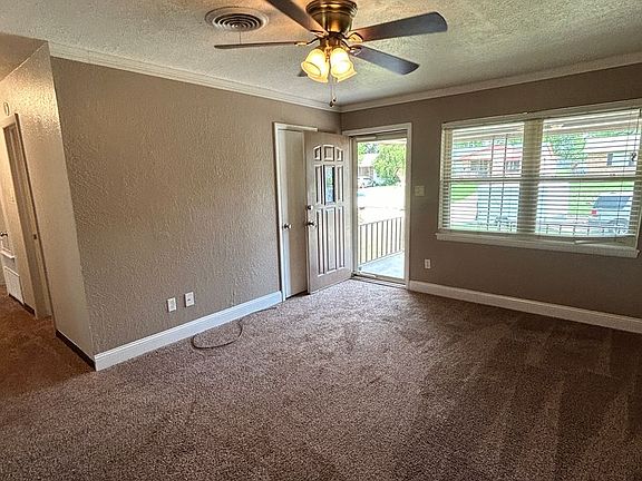 4th image of 343 NW 62nd St
