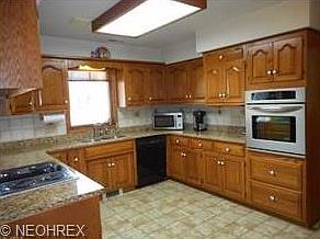 4th image of 831 Wildwood Ct