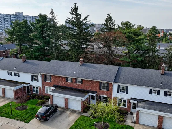 150 Chatham Way #150H, Mayfield Heights, OH 44124