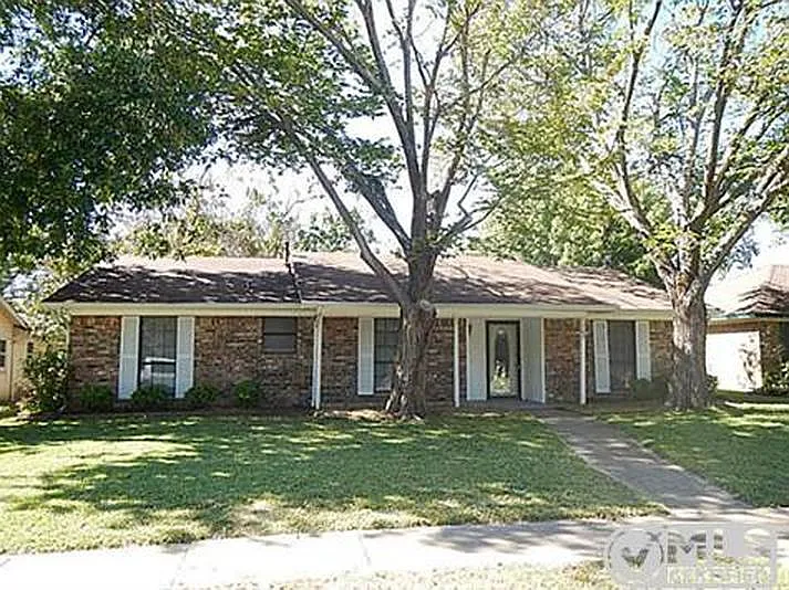508 Dogwood Dr — Photo 2
